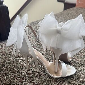 Lulu's White Bow Heels